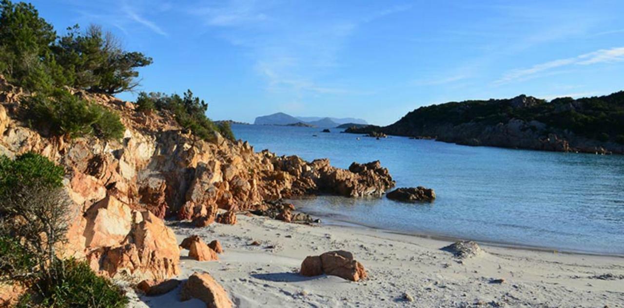 Stazzu La Capretta Farm Camping & Guest Rooms ออลเบีย ภายนอก รูปภาพ